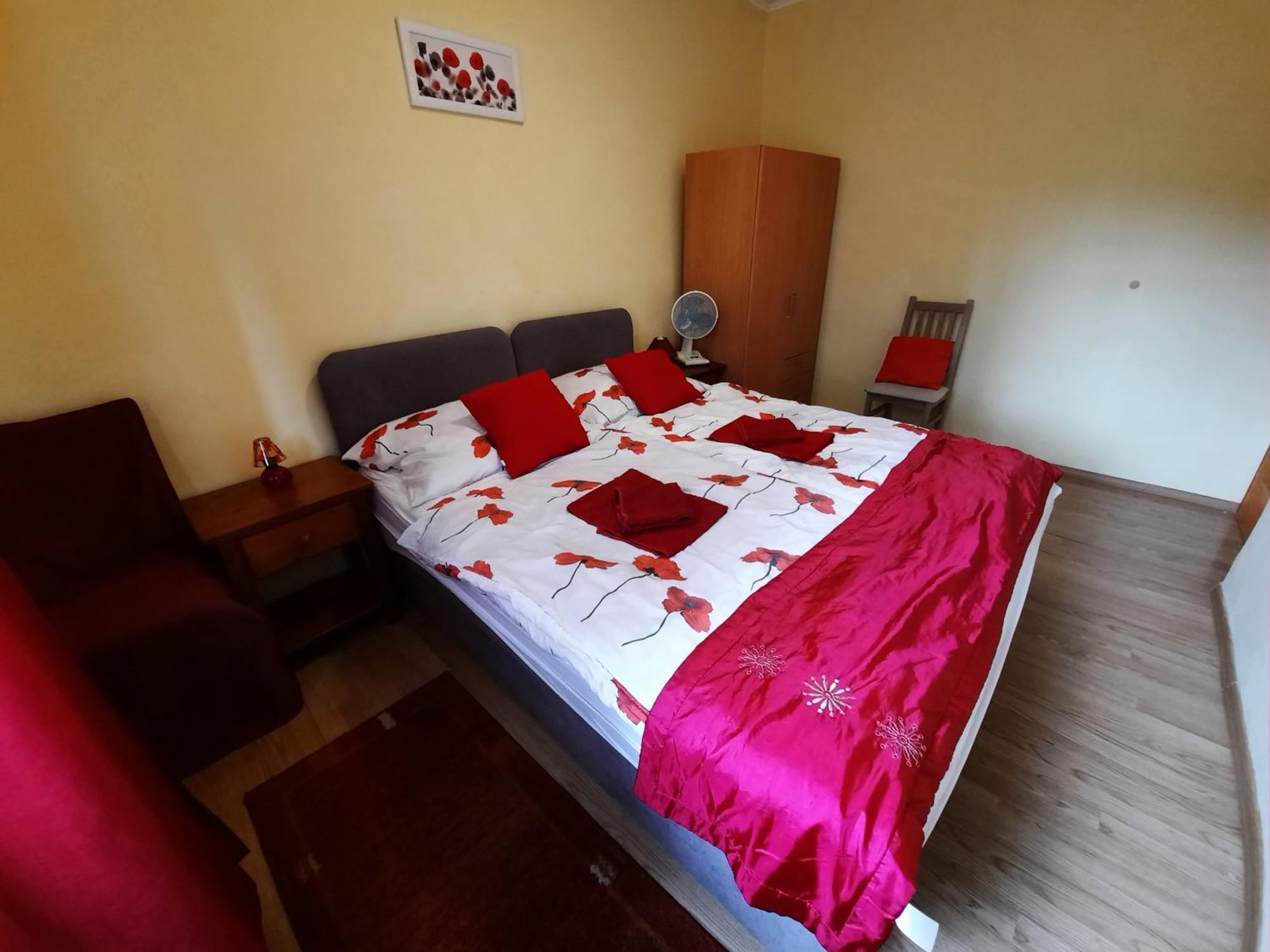 Kis Rigo Vendeghaz Hotel Salgotarjan Exterior photo